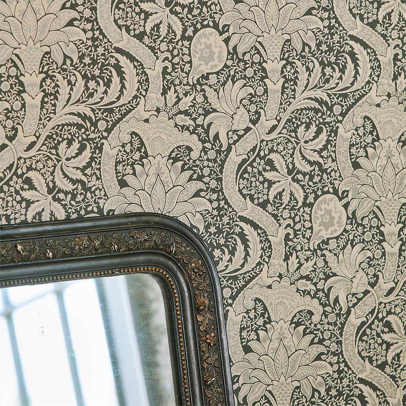 Обои Morris Archive IV Indian 216445 фото в интерьере